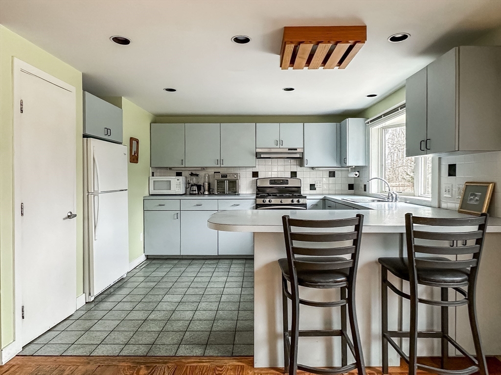 7 Parsonage Woods Road West Tisbury, MA 02568 - Photo 11 of 19 Gallery Image 11