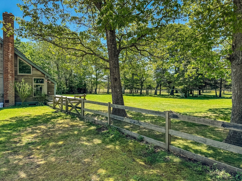 7 Parsonage Woods Road West Tisbury, MA 02568 - Photo 8 of 19 Gallery Image 8