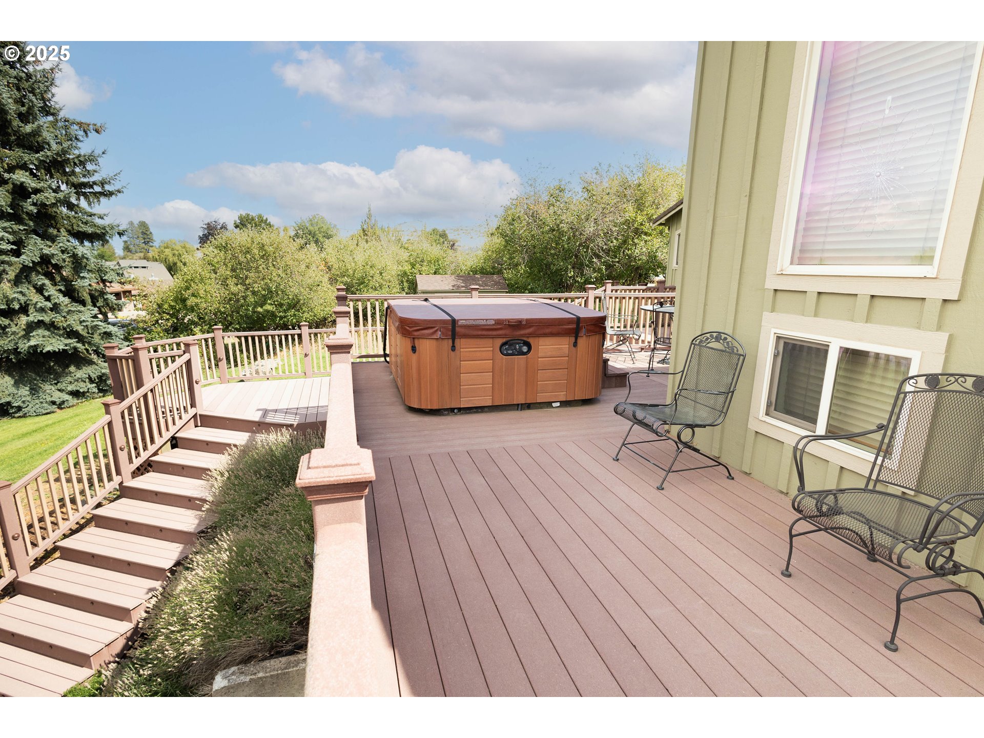 1902 Highland Drive La Grande, OR 97850 - Photo 11 of 46 a view of balcony with wooden floor and outdoor seating