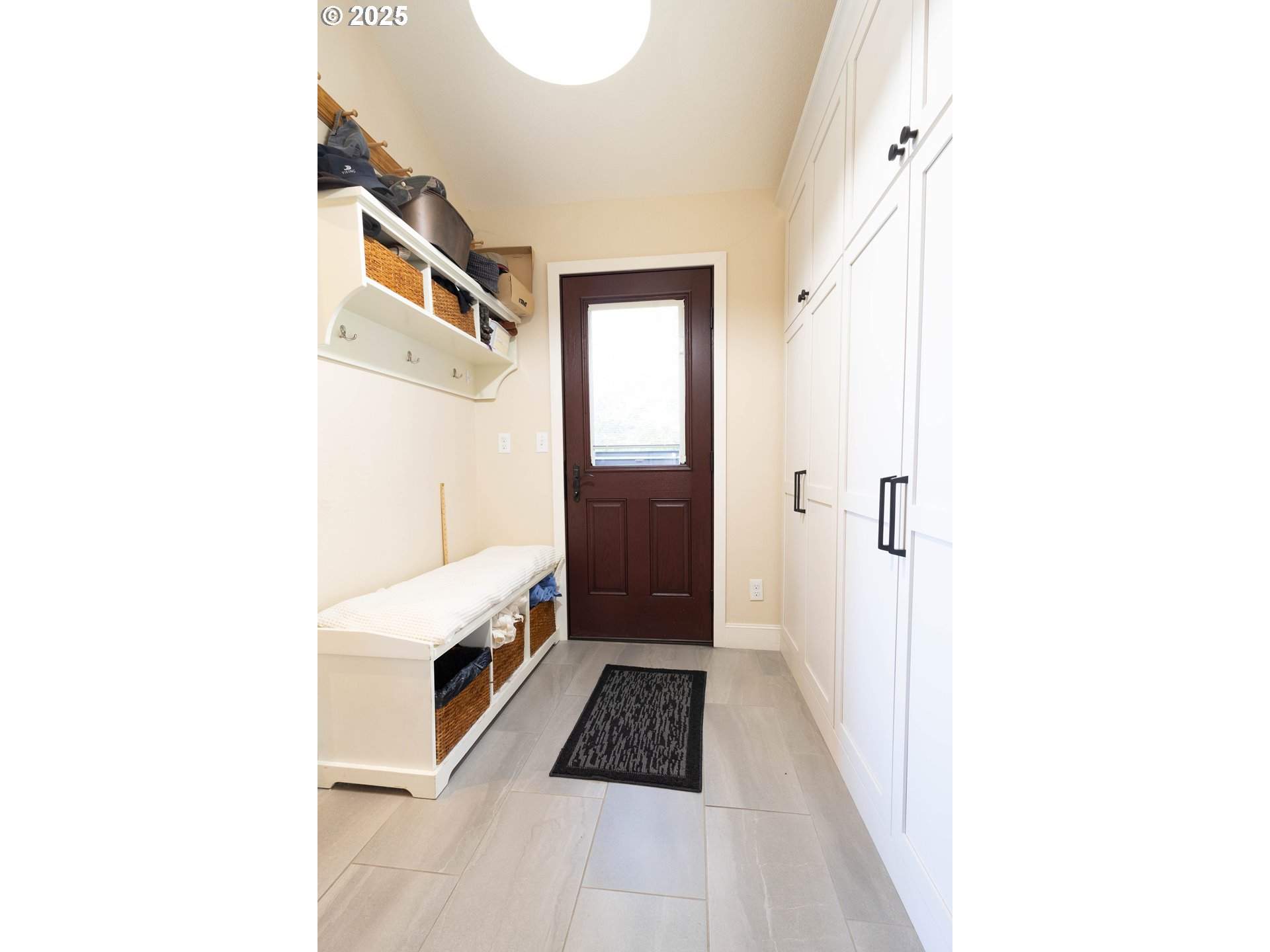 1902 Highland Drive La Grande, OR 97850 - Photo 26 of 46 a bathroom with a sink and a mirror