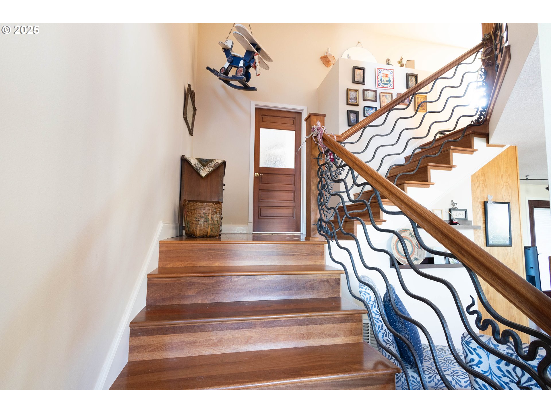 1902 Highland Drive La Grande, OR 97850 - Photo 32 of 46 a view of entryway