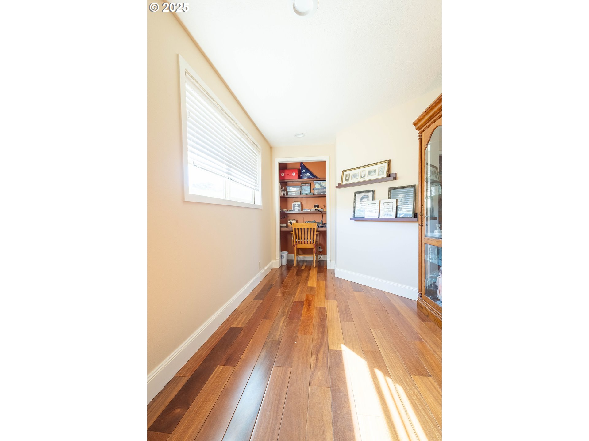 1902 Highland Drive La Grande, OR 97850 - Photo 35 of 46 a view of a living room with wooden floor