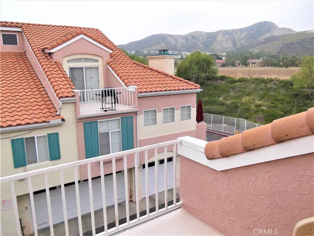 $3,000 | 27004 Karns Court, Unit 21009, Canyon Country, CA 91387