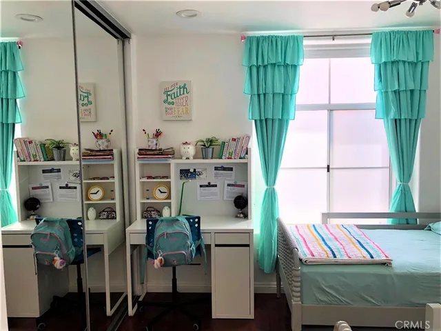 $3,000 | 27004 Karns Court, Unit 21009, Canyon Country, CA 91387