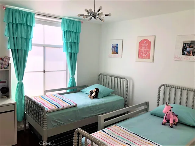 $3,000 | 27004 Karns Court, Unit 21009, Canyon Country, CA 91387