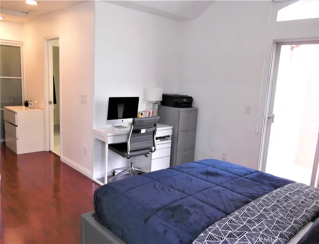 $3,000 | 27004 Karns Court, Unit 21009, Canyon Country, CA 91387