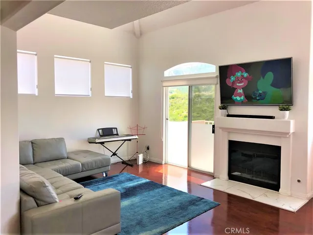 $3,000 | 27004 Karns Court, Unit 21009, Canyon Country, CA 91387