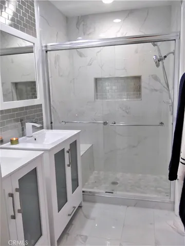 $3,000 | 27004 Karns Court, Unit 21009, Canyon Country, CA 91387