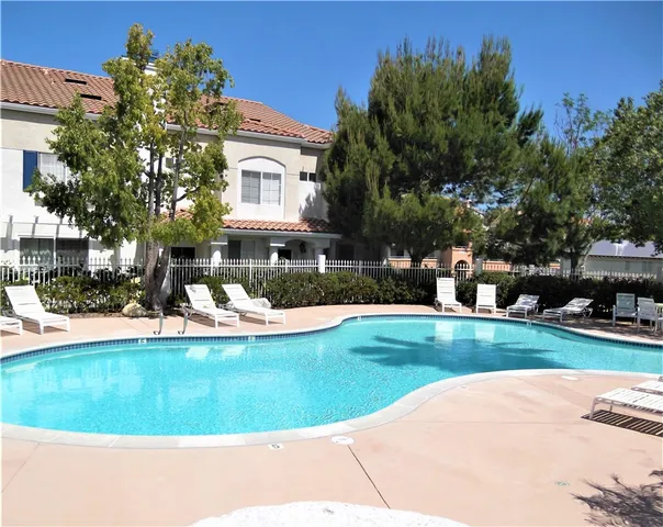 $3,000 | 27004 Karns Court, Unit 21009, Canyon Country, CA 91387