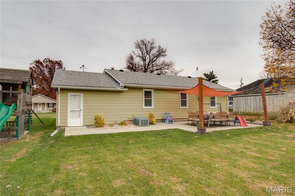 908 Walnut Street Jerseyville, IL 62052 - Photo 28 of 32