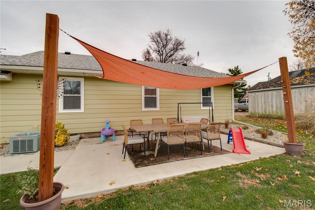 908 Walnut Street Jerseyville, IL 62052 - Photo 30 of 32