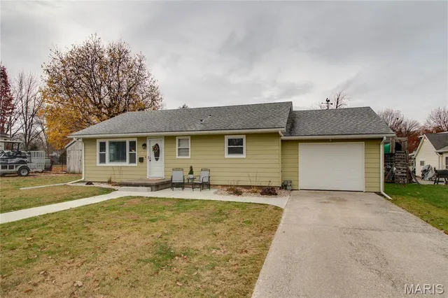 $145,000 | 908 Walnut Street, Jerseyville, IL 62052