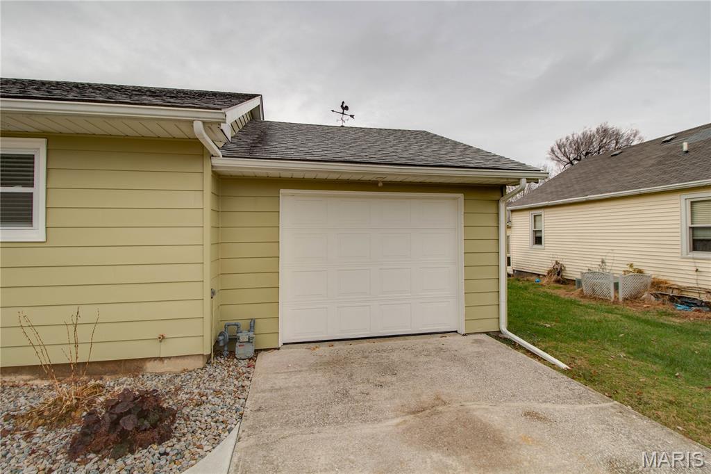 908 Walnut Street Jerseyville, IL 62052 - Photo 4 of 32