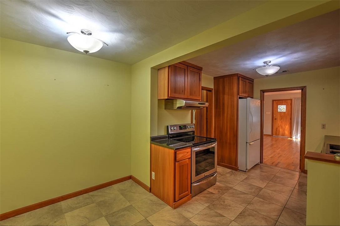 25 Forest Knolls Decatur, IL 62521 - Photo 16 of 29