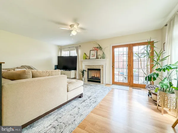 $2,900 | 14358 Haysickle Court, Centreville, VA 20121