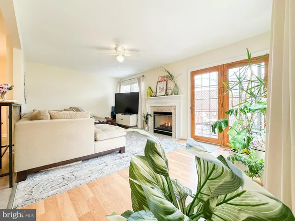 $2,900 | 14358 Haysickle Court, Centreville, VA 20121