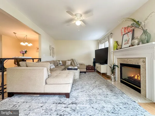 $2,900 | 14358 Haysickle Court, Centreville, VA 20121