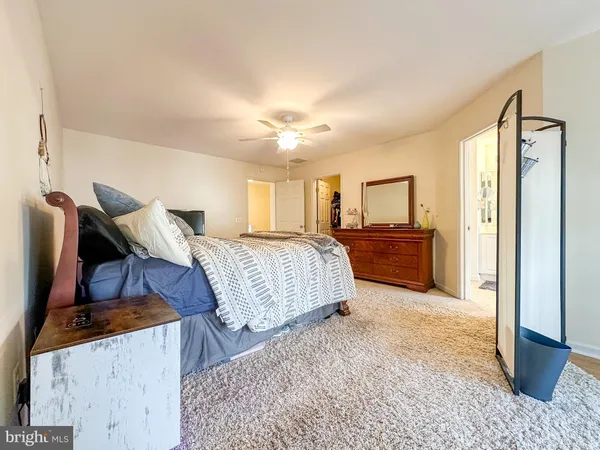 $2,900 | 14358 Haysickle Court, Centreville, VA 20121