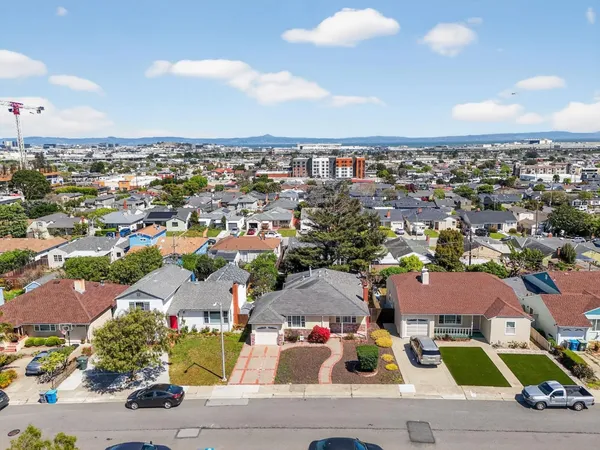 $1,398,000 | 750 Magnolia Avenue, San Bruno, CA 94066