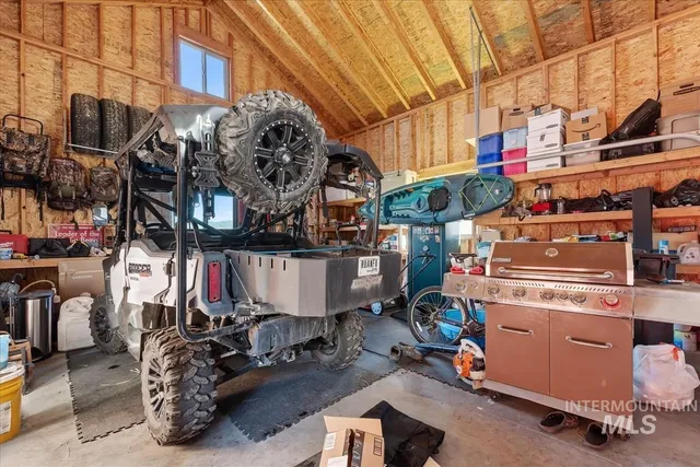 $735,000 | 34 Crosstimber Loop, Garden Valley, ID 83622