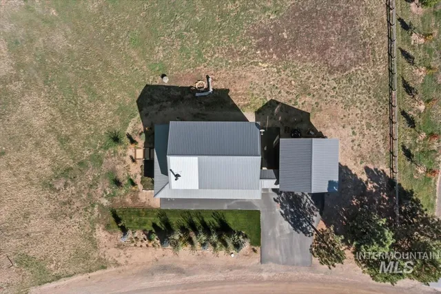 $735,000 | 34 Crosstimber Loop, Garden Valley, ID 83622