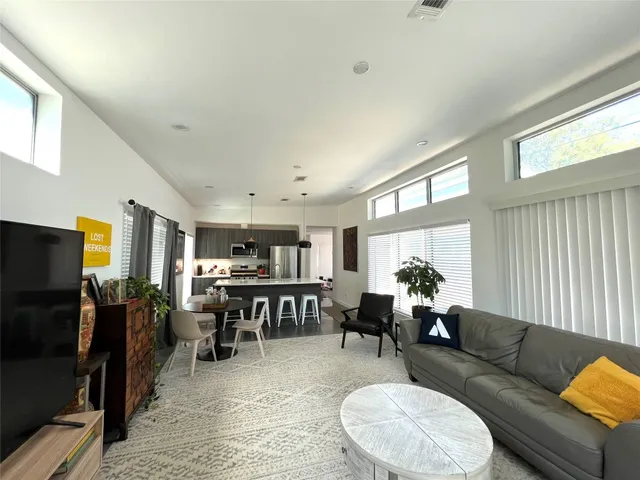 $2,500 | 1159 Perry Road, Unit A, Austin, TX 78721