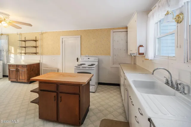 $239,900 | 647 Barnerville Road, Howes Cave, NY 12092