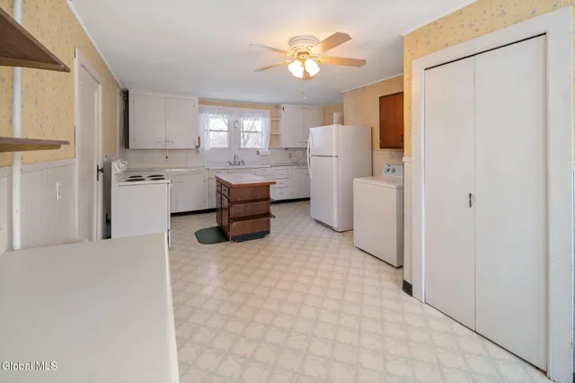 $239,900 | 647 Barnerville Road, Howes Cave, NY 12092