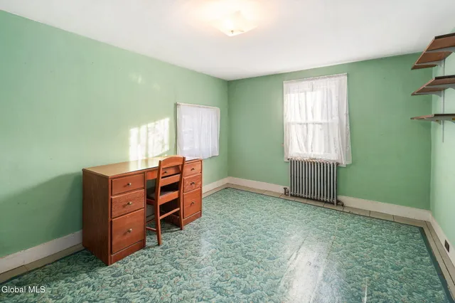 $239,900 | 647 Barnerville Road, Howes Cave, NY 12092