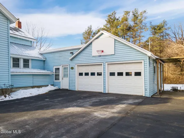 $237,000 | 647 Barnerville Road, Howes Cave, NY 12092