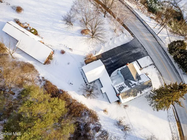 $237,000 | 647 Barnerville Road, Howes Cave, NY 12092