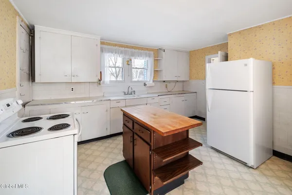 $237,000 | 647 Barnerville Road, Howes Cave, NY 12092