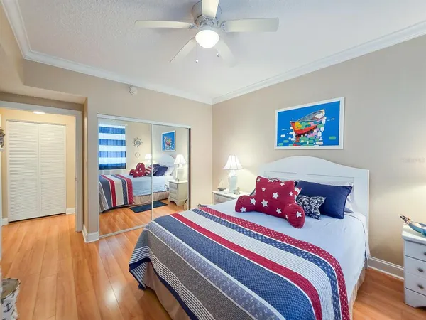 a view of a yard with an trees