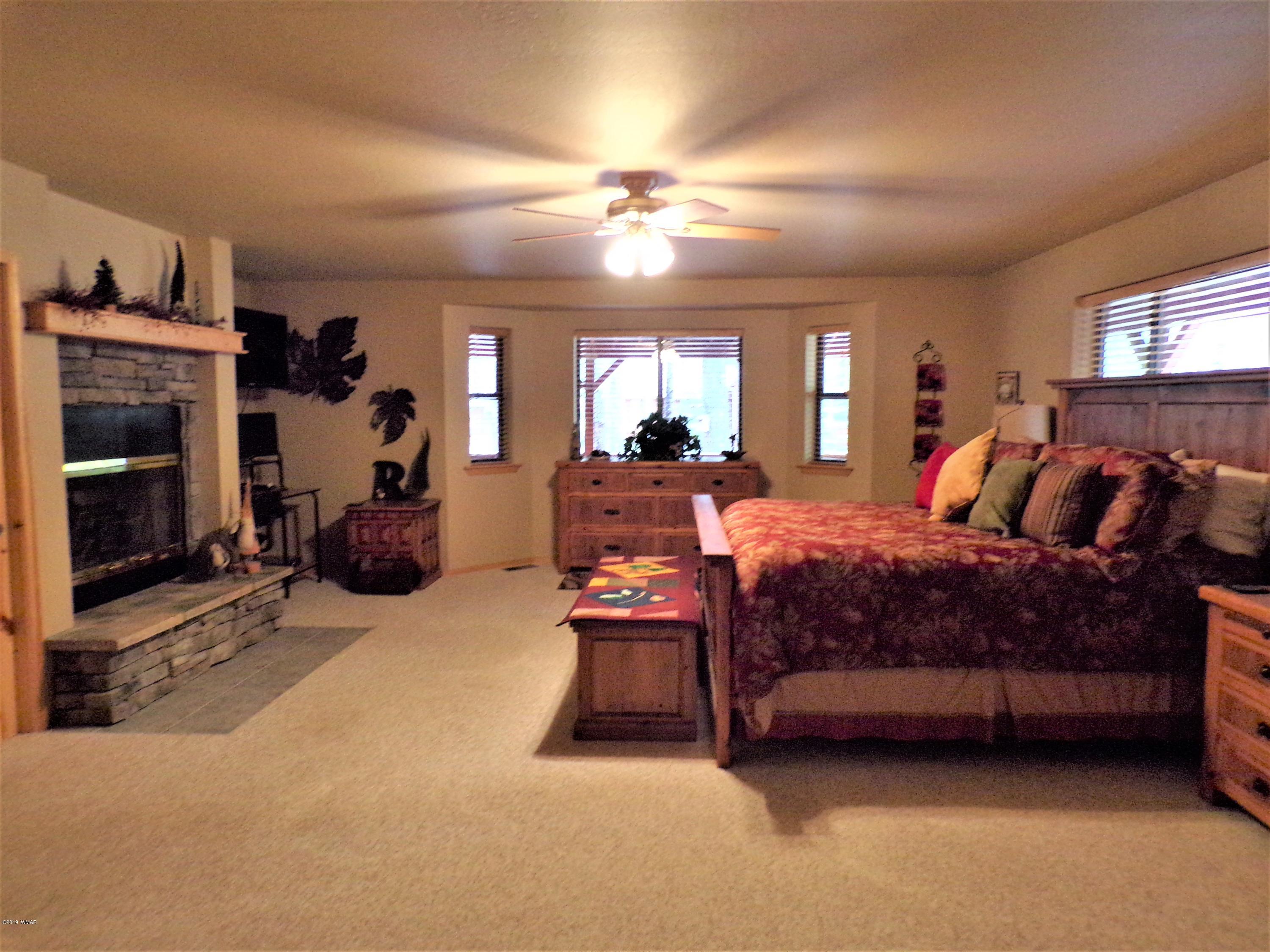8472 Eagle Point Road Pinetop, AZ 85935 - Photo 15 of 38 Gallery Image 15