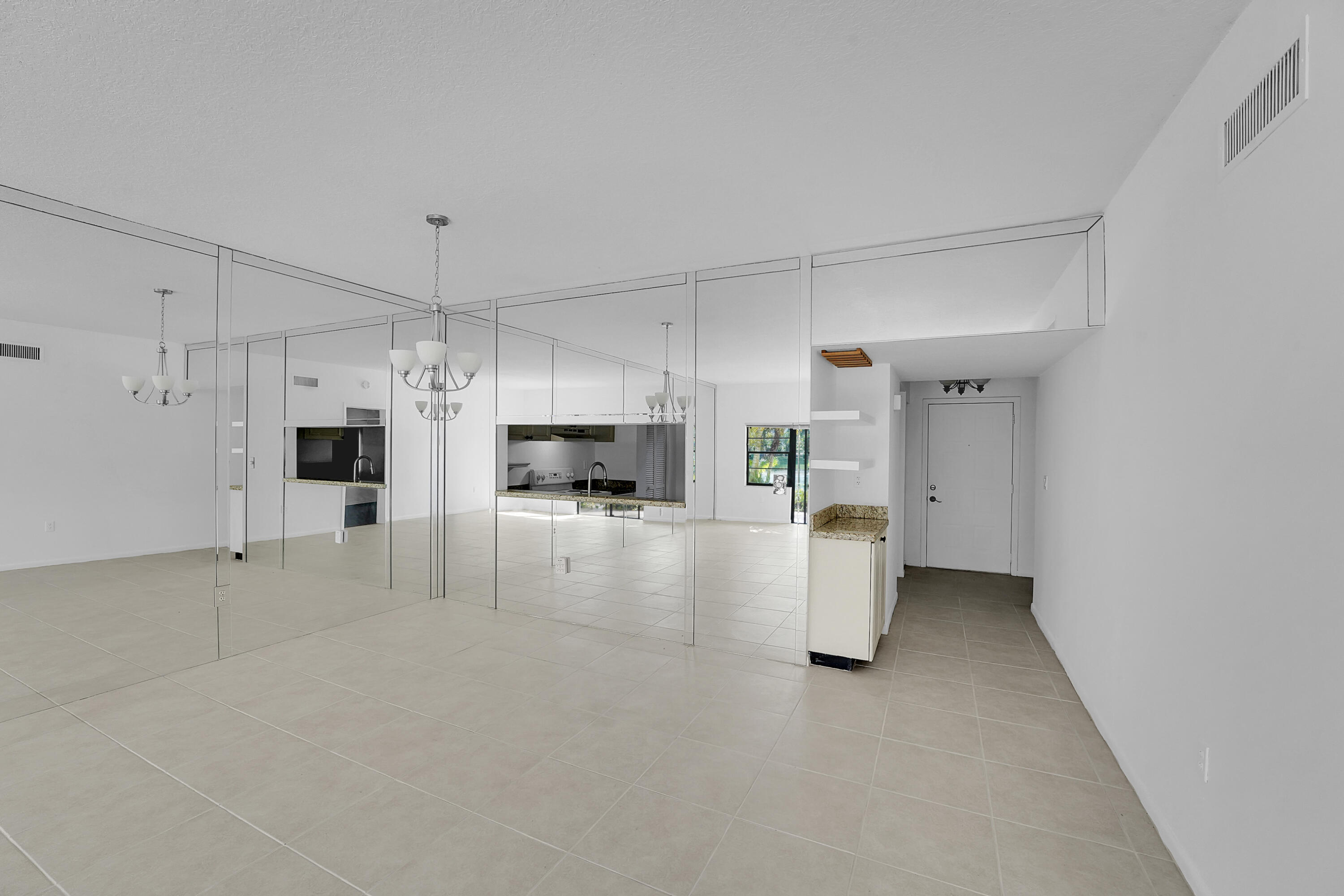 6654 Villa Sonrisa Drive, Unit 412 Boca Raton, FL 33433 - Photo 28 of 64 DSC08203