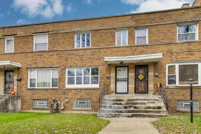 $100,000 | 8613 South Ingleside Avenue, Chicago, IL 60619