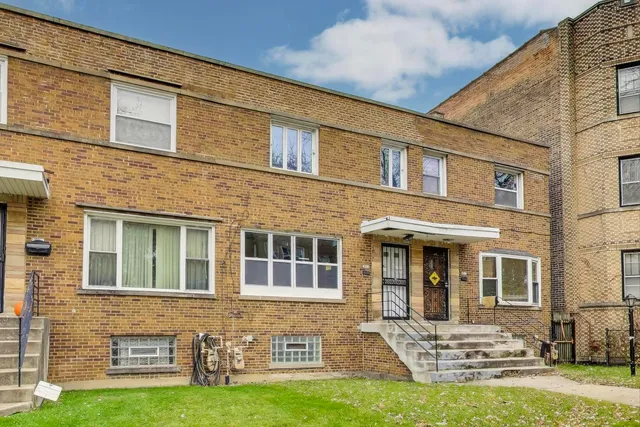 $100,000 | 8613 South Ingleside Avenue, Chicago, IL 60619