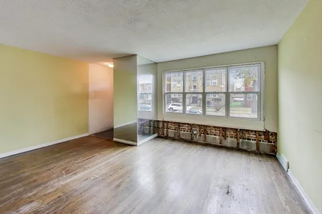 $100,000 | 8613 South Ingleside Avenue, Chicago, IL 60619