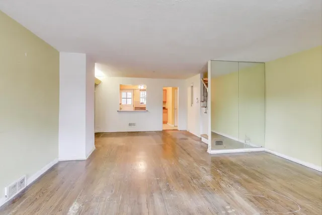 $100,000 | 8613 South Ingleside Avenue, Chicago, IL 60619