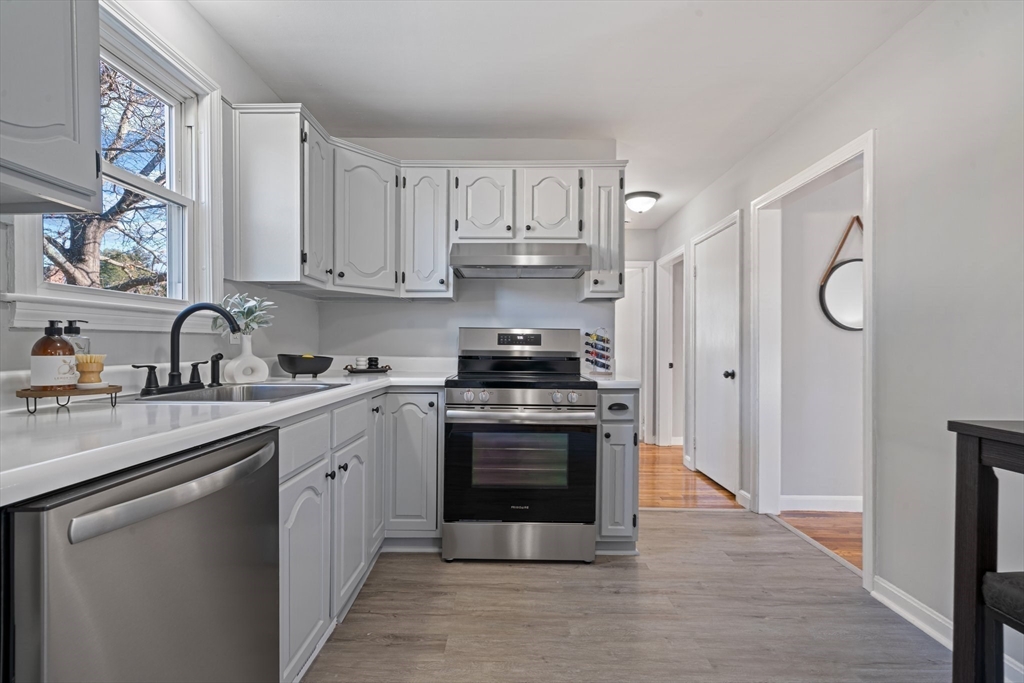 16 Kings View Road Marlborough, MA 01752 - Photo 6 of 28 Gallery Image 6