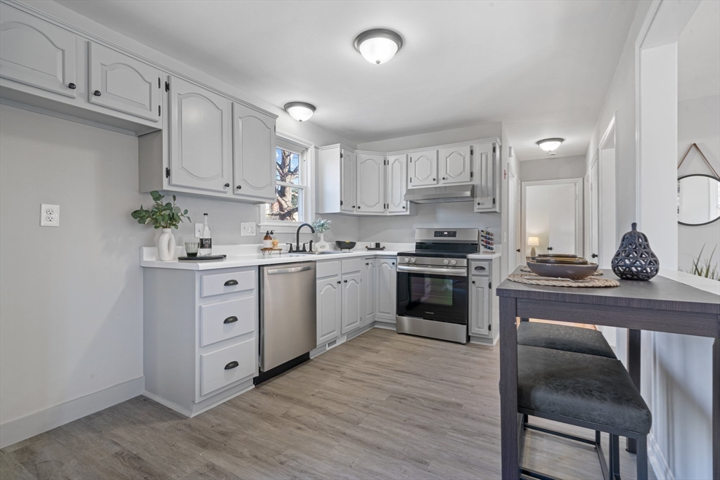 16 Kings View Road Marlborough, MA 01752 - Photo 7 of 28 Gallery Image 7