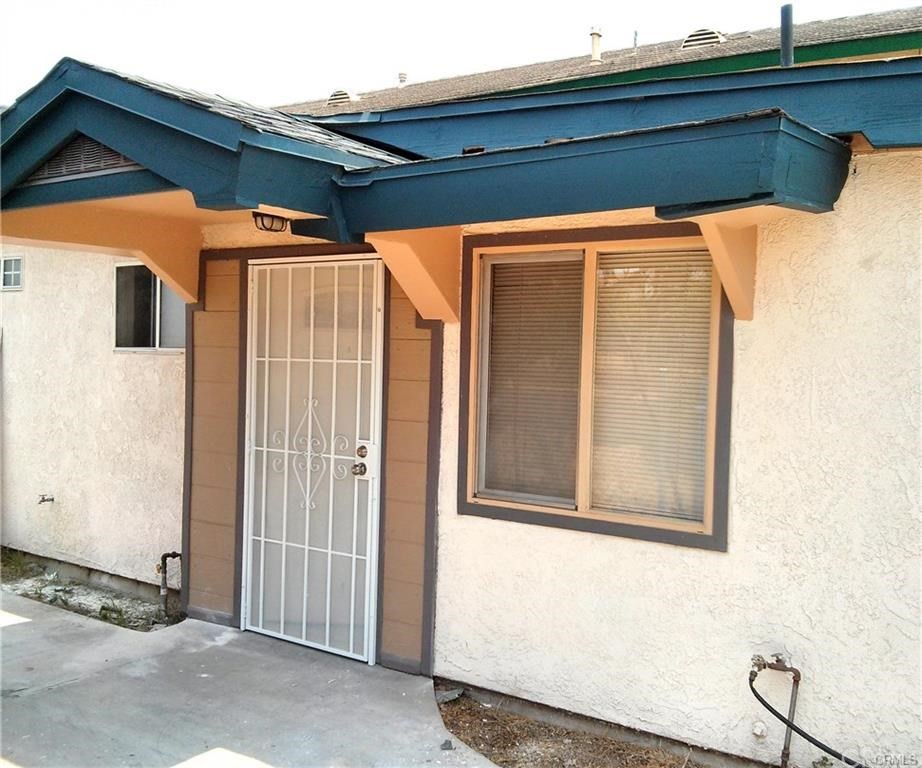 632 North Birch Avenue Rialto, CA 92376 - Photo 17 of 24 a view of outdoor space