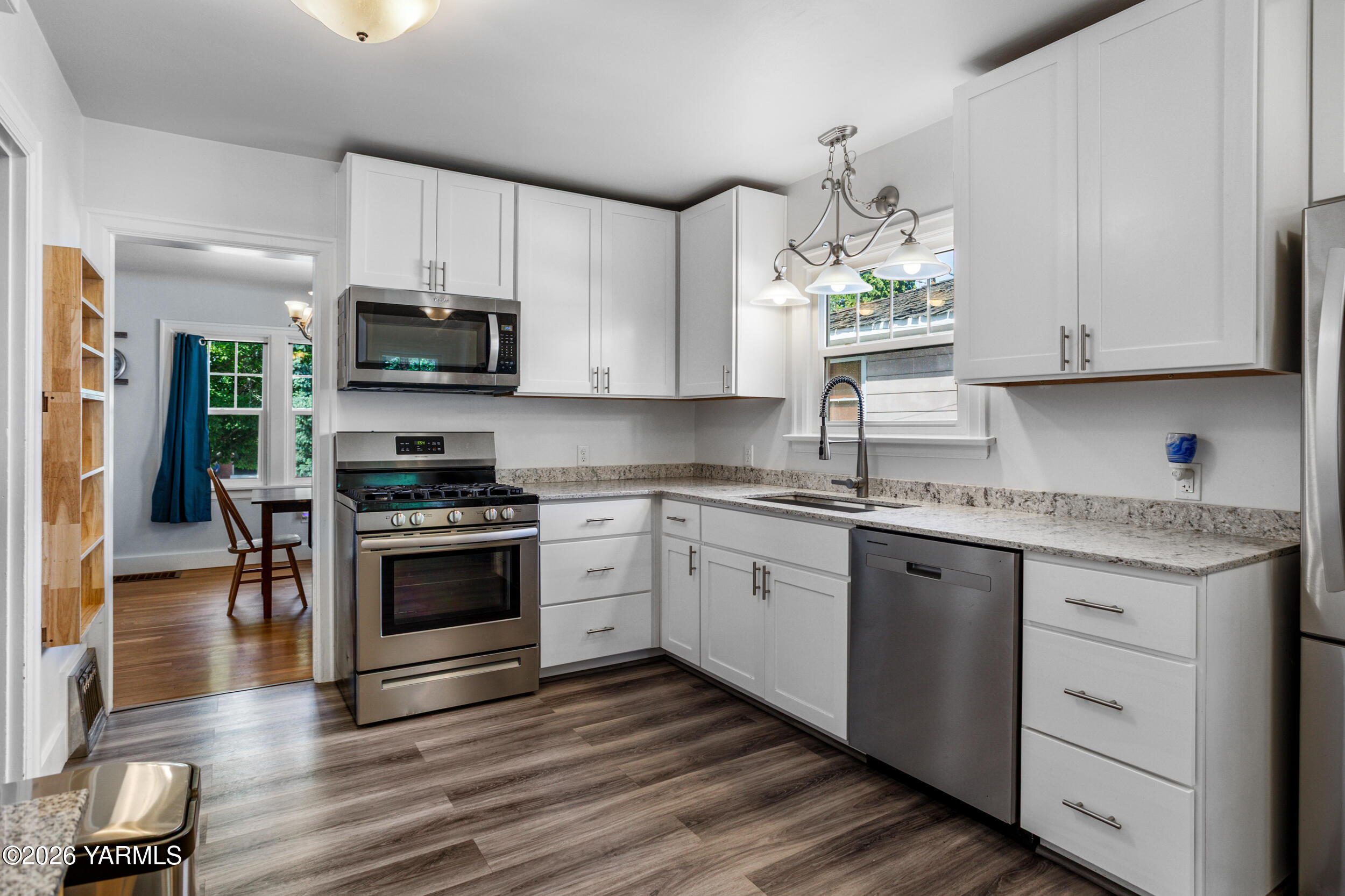3206 Summitview Avenue Yakima, WA 98902 - Photo 13 of 48 Kitchen