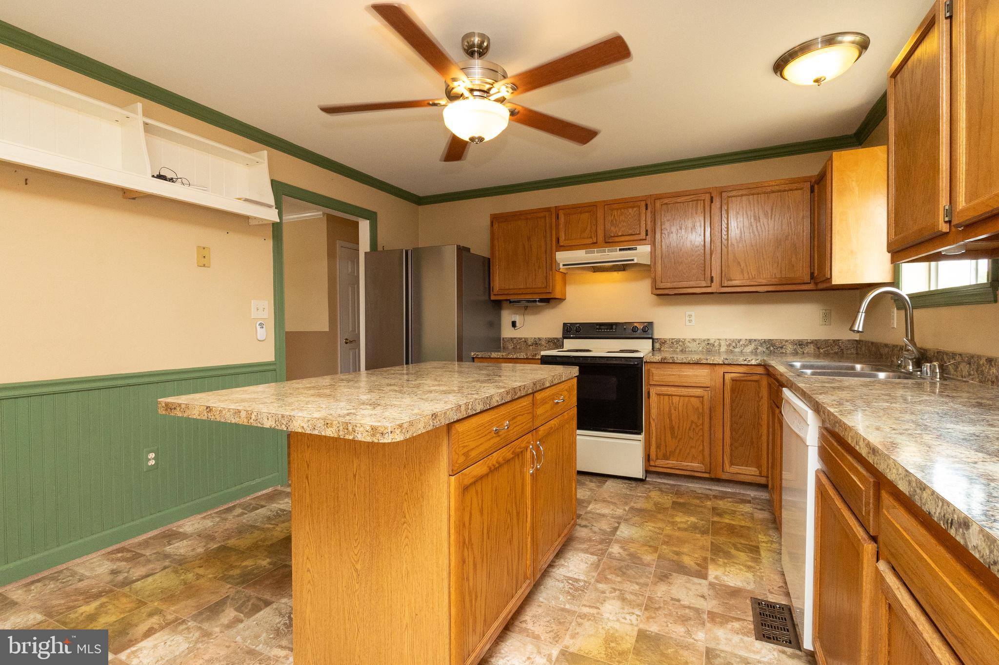 231 Roth Avenue Taneytown, MD 21787 - Photo 12 of 48 Gallery Image 12
