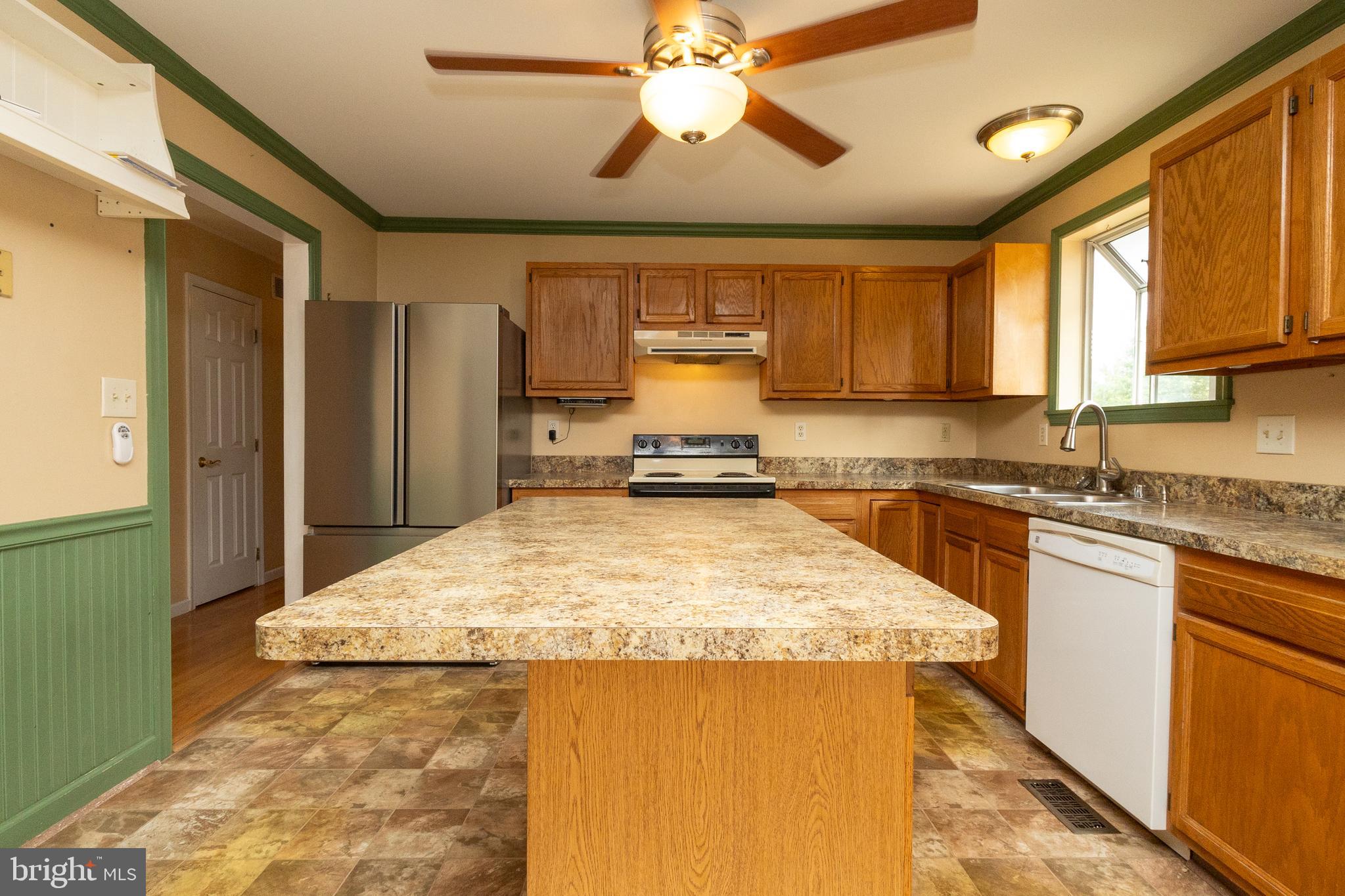 231 Roth Avenue Taneytown, MD 21787 - Photo 14 of 48 Gallery Image 14