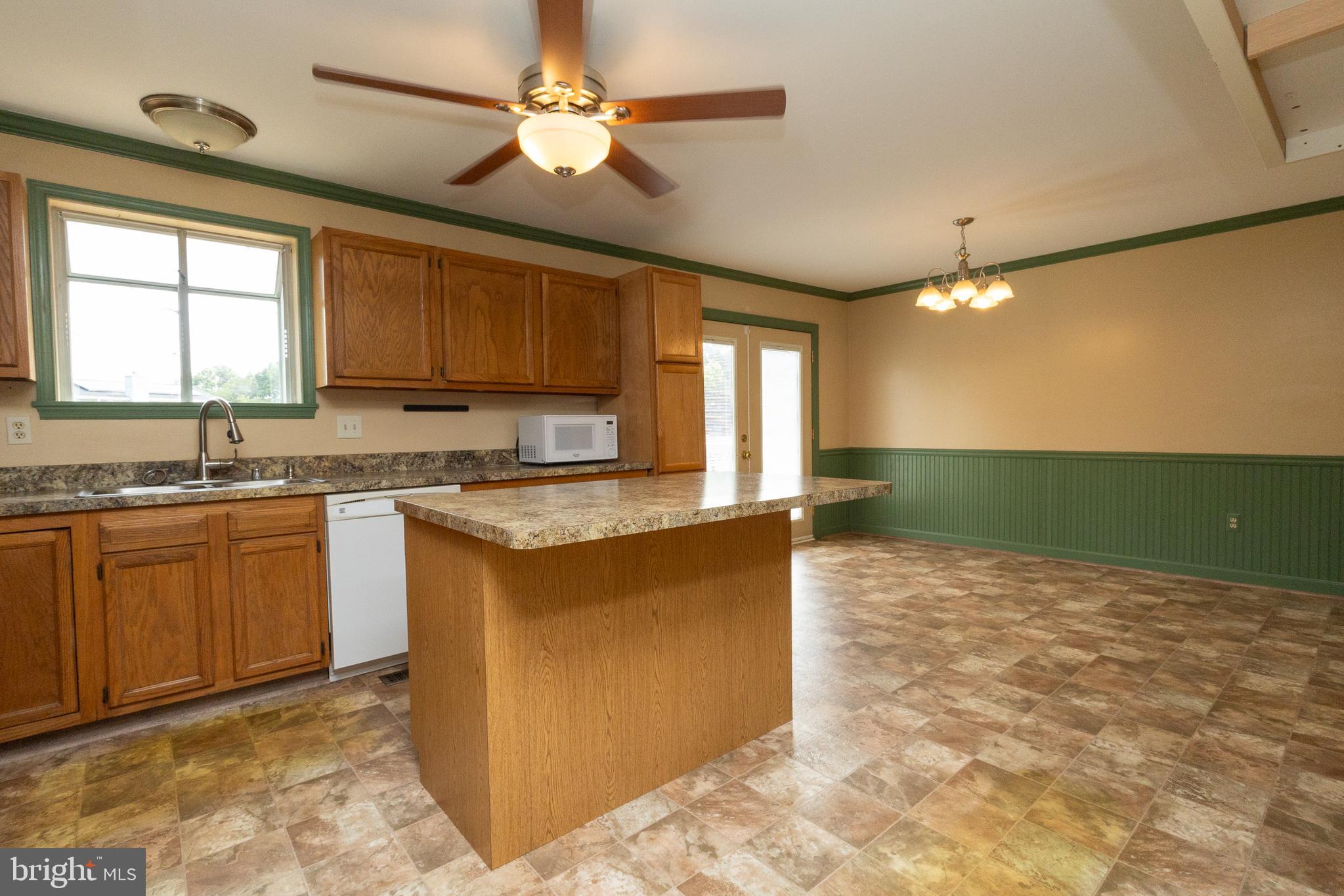 231 Roth Avenue Taneytown, MD 21787 - Photo 8 of 48 Gallery Image 8