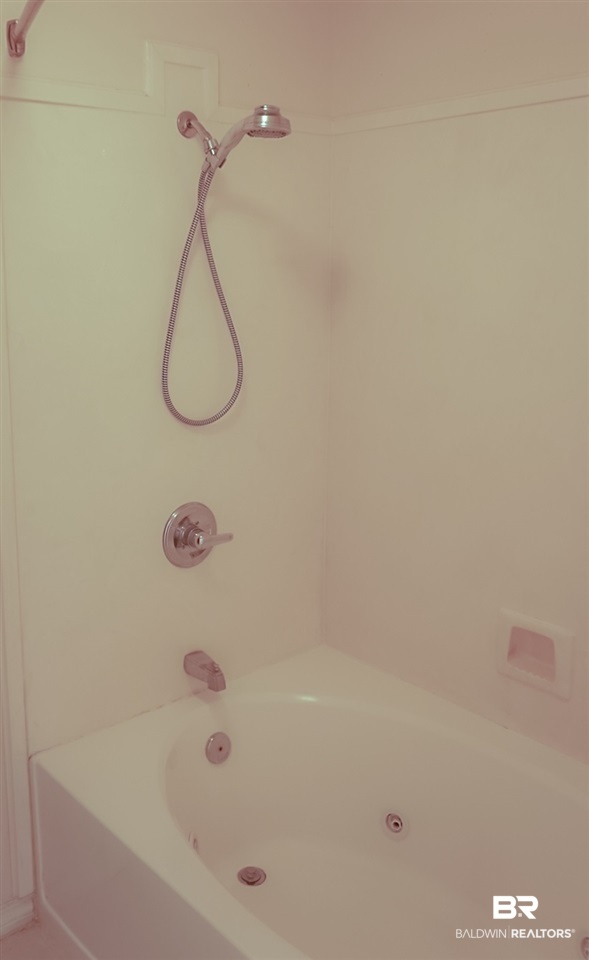 109 Asbury Hill Road Daphne, AL 36526 - Photo 10 of 20 Master Tub