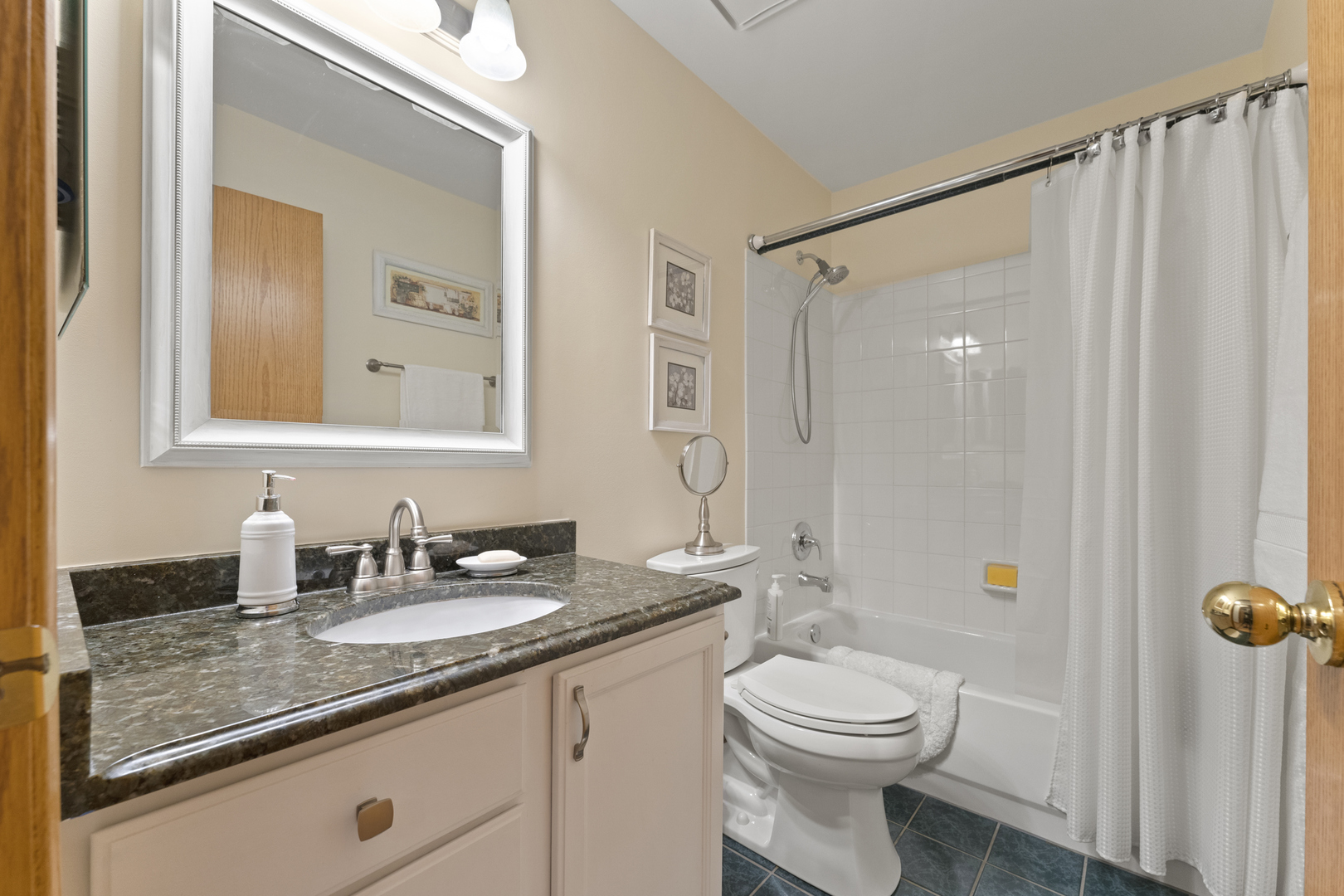 141 Crescent Lane, Unit 141 Schaumburg, IL 60193 - Photo 26 of 33