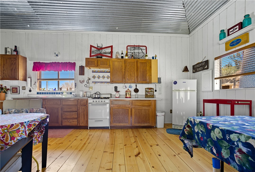 15340 Dicks Camp Road Hackberry, AZ 86411 - Photo 5 of 42