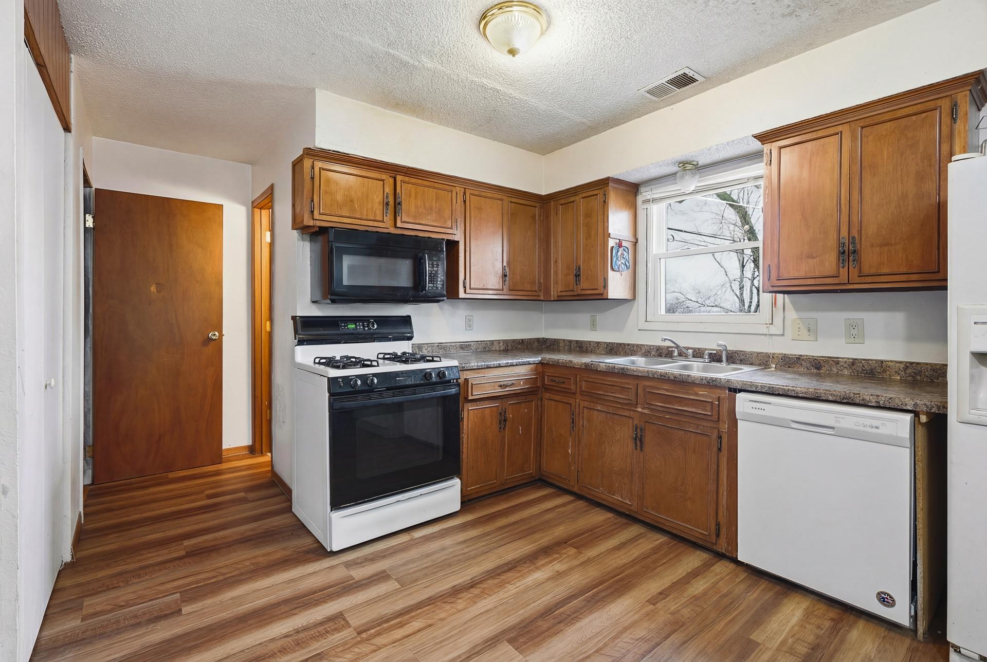 5600 4th Street Northeast Fridley, MN 55432 - Photo 27 of 44